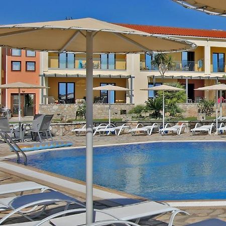 Oasis By The Sea Aparthotel Hiliadú Kültér fotó