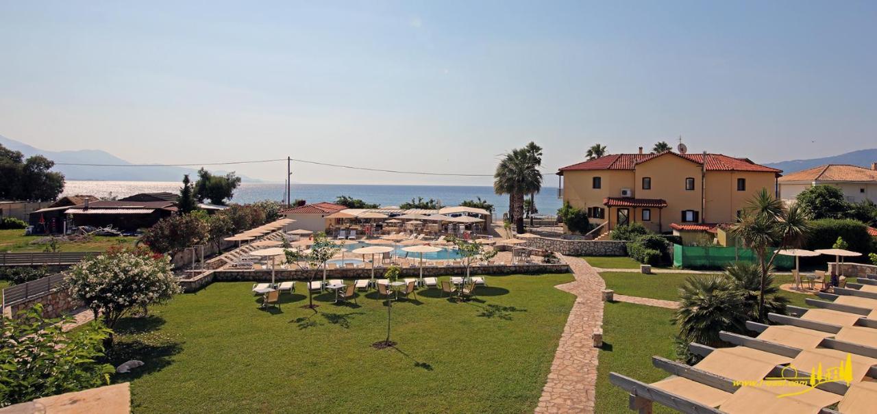 Oasis By The Sea Aparthotel Hiliadú Kültér fotó