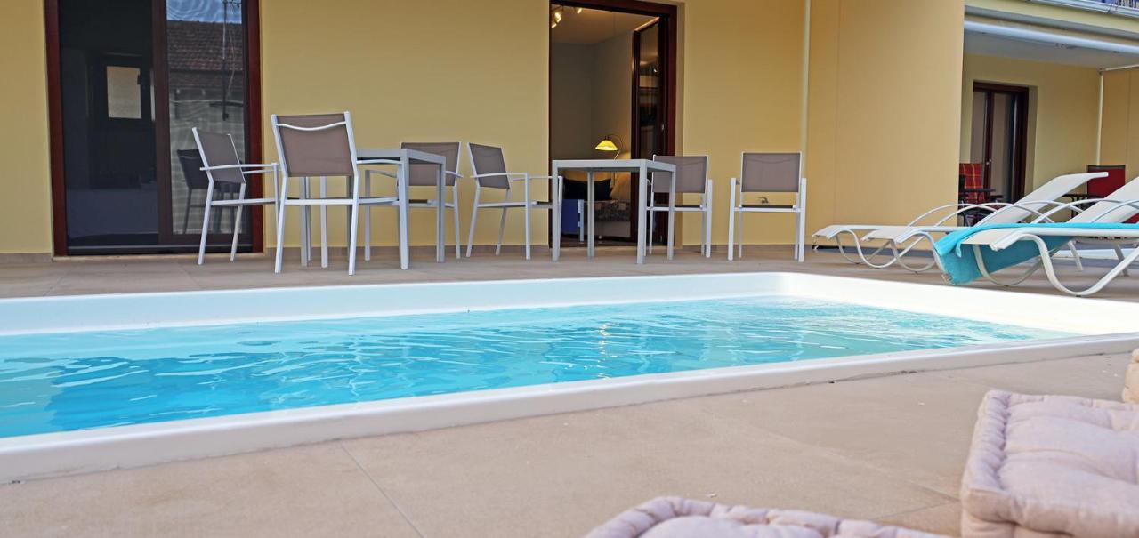 Oasis By The Sea Aparthotel Hiliadú Kültér fotó